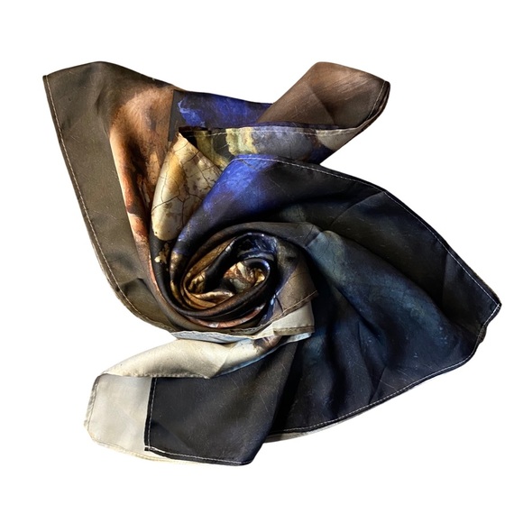 Painting Scarf - Picture 3 of 3